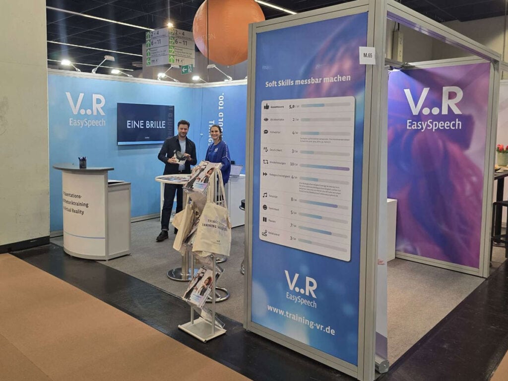 Der Messestand von VR EasySpeech auf der Learntec